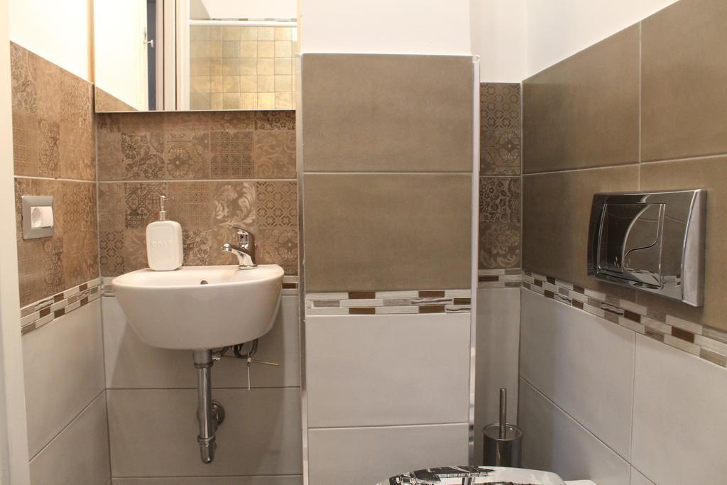 Algherooms Buitenkant foto